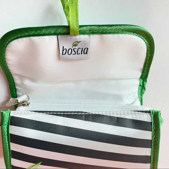 Beautiful Boscia satin wallet makeup bag Brand New - Picture 6 of 10
